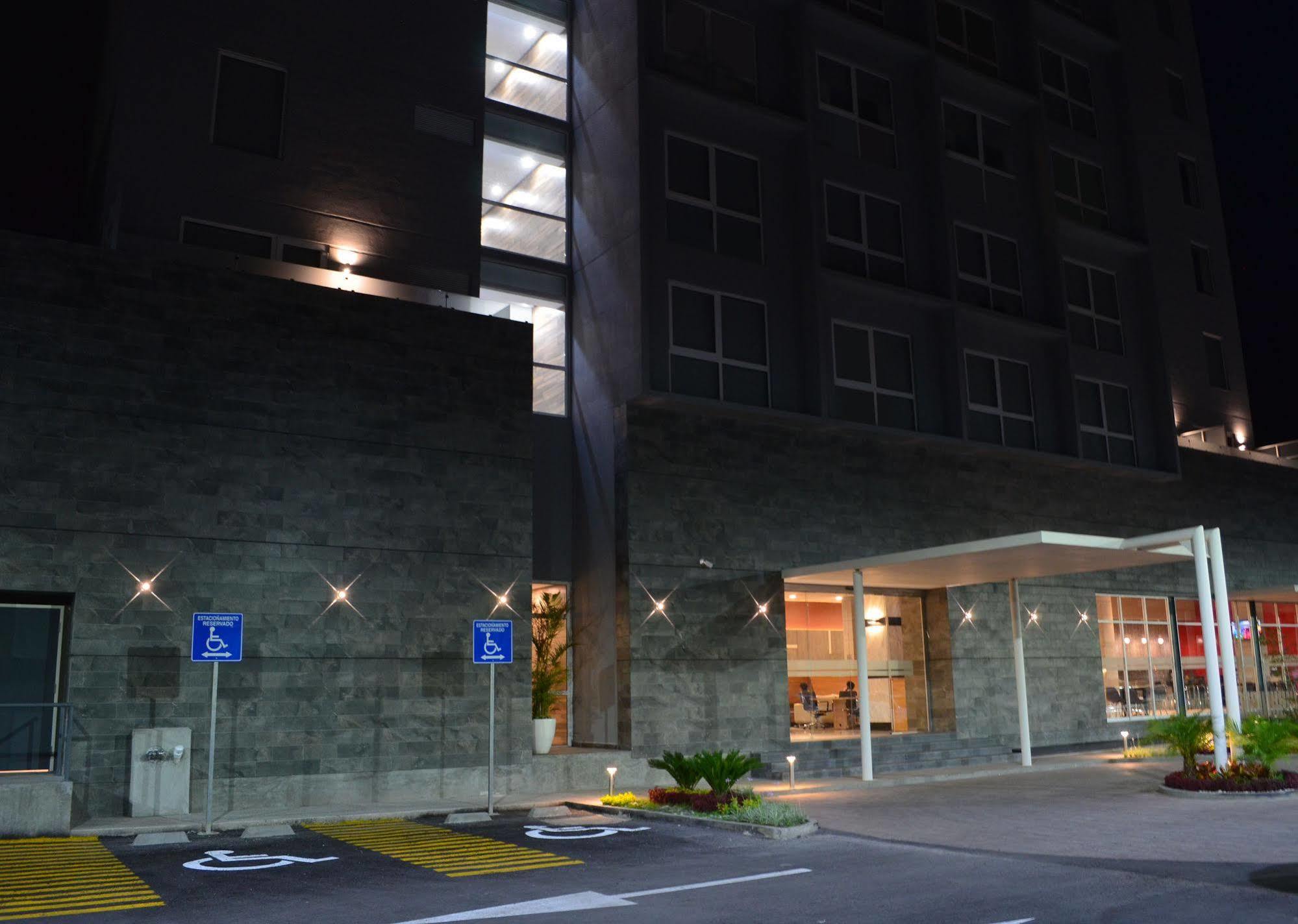 Casa Inn Business Irapuato Exterior foto